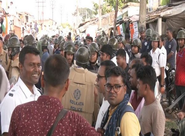 India News | Waqf Act Protest: Security Tightened After Minorities Block Roads in South 24 Parganas