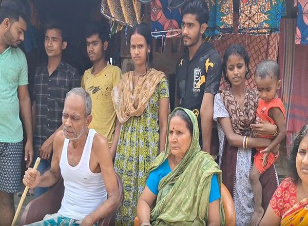 India News | West Bengal: Several Families Migrate to Jharkhand Following Murshidabad Violence