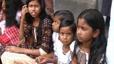 India News | Murshidabad Violence: Families Migrate to Jharkhand, Relief Camps Set Up in Malda