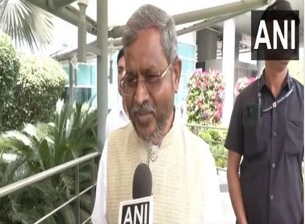 India News | BJP's Babulal Marandi Slams CM Hemant Soren over Foreign Trip, Questions Role of His Wife in the Delegation