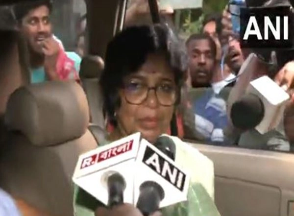 India News | NCW Chairperson Vijaya Rahatkar Meets Families Affected by Murshidabad Violence at Malda Shelter Home
