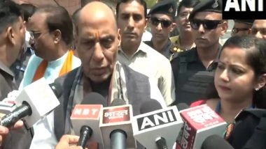 India News | Uttar Pradesh: Defence Minister Rajnath Singh Unveils Bindeshwar Pathak Statue in Lucknow