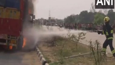 India News | Truck Catches Fire on Patna-Delhi National Highway Near Buxar