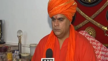 India News | Congress Govt in Karnataka Should Apologise to Followers of Sanatan Dharma and Student: Swami Chakrapani on Janeu Row