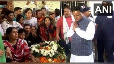 India News | Odisha CM Mohan Charan Majhi Pays Last Respects to Pahalgam Terror Victim Prashant Satpathy