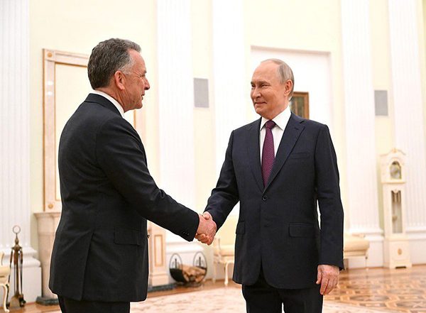 World News | Russian President Vladimir Putin Meets US Special Envoy Steve Witkoff
