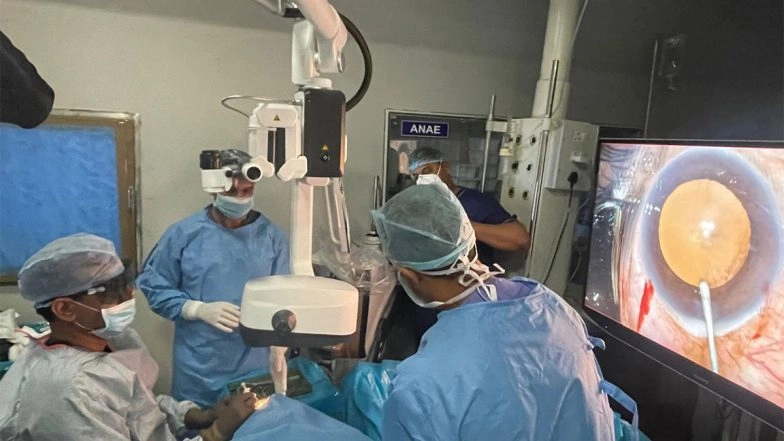 India News | 3-D Microscope for Minimally Invasive Glaucoma Surgery