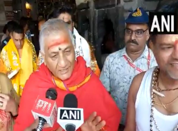 India News | Mizoram Governor General VK Singh Offers Prayers at Mahakaleshwar Temple in Ujjain