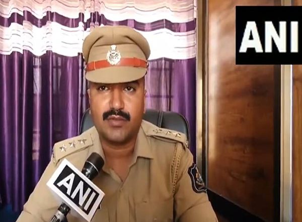 India News | High Alert After Pahalgam Attack: Marine Patrolling, Vehicle Checks Intensified at Porbandar, Says DSP Mahedu