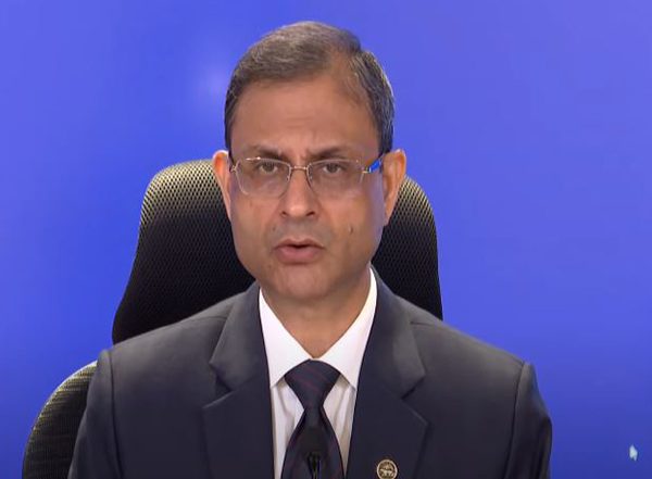 Business News | Youngsters in India Now Prefer Entrepreneurship over MNC Jobs, Earlier, None Took Up Challenge of Starting Ventures: RBI Governor