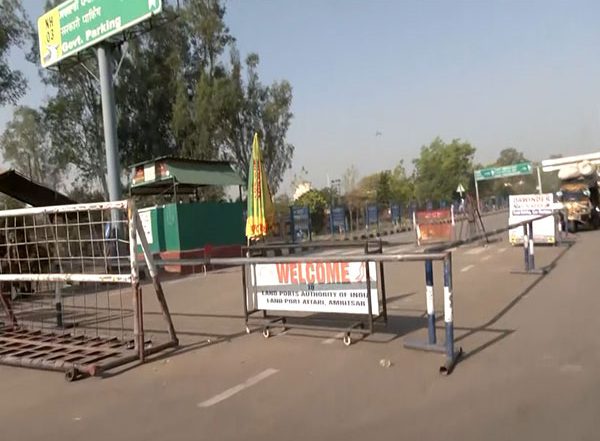 India News | Ahead of Closure of Border Check Post: Influx, Efflux of People at Attari Border Continues Amid Tensions over Pahalgam Terror Attack