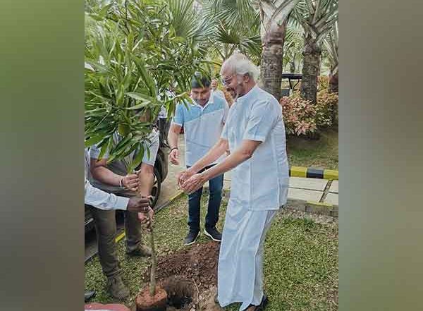 Business News | Superstar Rajinikanth Leaves a Living Legacy at POPPYS Tuskers Hill Resort, Anaikatti
