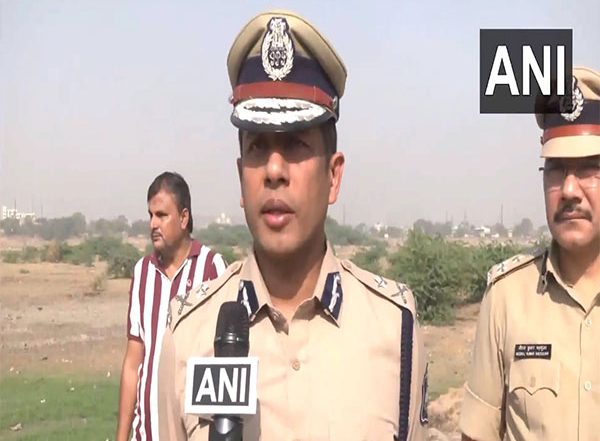 India News | Ahmedabad Municipal Corporation Organise Demolition Drive Against Illegal Settlements of Bangladeshi Intruders