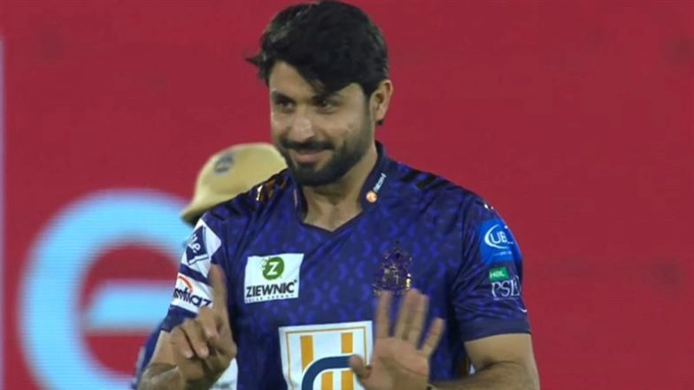 Abrar Ahmed Performs Unique 'No Celebration' As He Castles Mohammad Naeem During Lahore Qalandars vs Quetta Gladiators PSL 2025 Match (Watch Video)