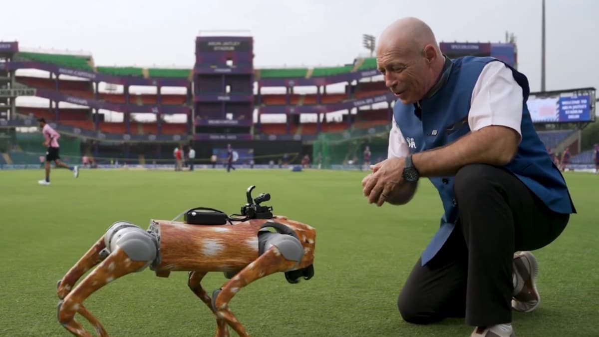 IPL Unveils New 'Robot Dog' for Broadcast Team Ahead of DC vs MI IPL 2025  Match in Delhi (Watch Video) | 🏏 LatestLY