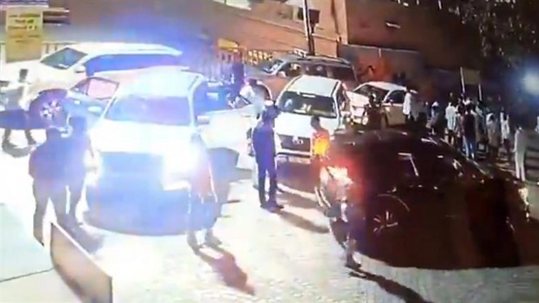 Dewas Shocker: Group of People Force Entry into Mata Tekri Temple at Midnight, Thrash Priest for Not Opening Gates; Video Surfaces