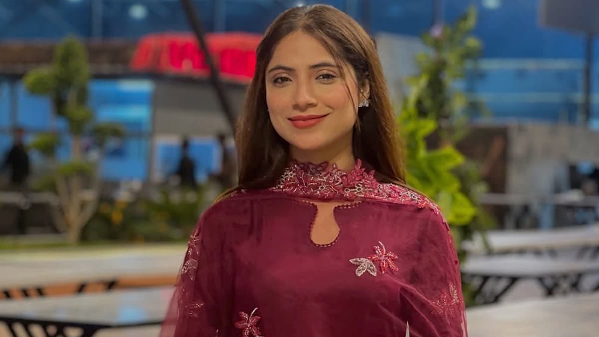 Sajal Malik is a Pakistani TikTok influencer, model, and YouTuber known for her street interviews, lifestyle vlogs, and vibrant social media presence. Sajal Malik is a Pakistani TikTok influencer, model, and YouTuber known for her street interviews, lifestyle vlogs, and vibrant social media presence.