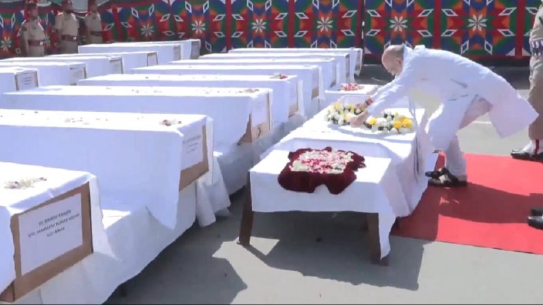 Pahalgam Terror Attack: Home Minister Amit Shah, Jammu and Kashmir CM Omar Abdullah, LG Manoj Sinha Pay Tributes to People Killed by Terrorists (Watch Videos)