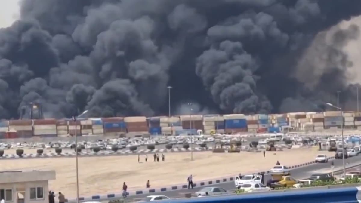 Iran Explosion: Massive Blast, Fire Strikes Iranian Port City of Bandar  Abbas, Injures at Least 281 People (See Pics and Videos) | 🌎 LatestLY