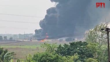 West Bengal Fire: Blaze Erupts at Chemical Factory in Howrah’s Domjur, No Casualty Reported (Watch Video)