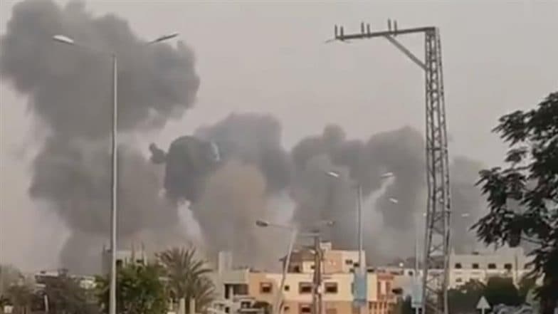 Israel-Hamas War: Israeli Airstrikes Kill 33 Palestinians in Gaza; Benjamin Netanyahu Heads to Washington for Ceasefire Talks With Donald Trump