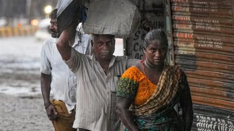 Mumbai Rains: Opposition Slams Devendra Fadnavis-Led Maharashtra Government Over Waterlogging Issue After Season's First Heavy Rainfall
