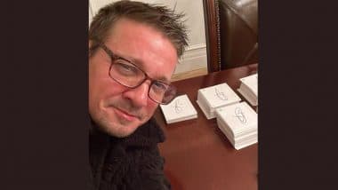 Jeremy Renner Reveals Why He Turned Down 슬롯사이트Hawkeye 2슬롯사이트