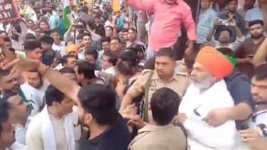 Rakesh Tikait Attacked: Farmer Leader’s Turban Falls Off As Unidentified Men Manhandle Him in Muzaffarnagar, Video Surfaces