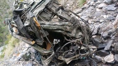 Ramban Road Accident: 3 Soldiers Killed As Indian Army Truck Falls Into Deep Gorge in Jammu and Kashmir (See Pic and Videos)