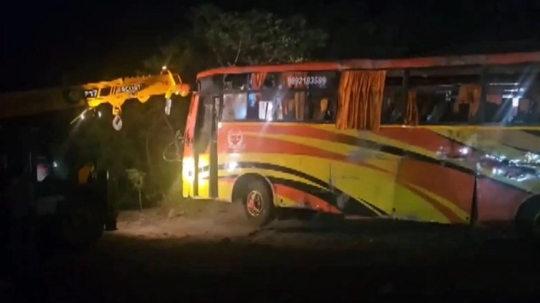 Maharashtra Bus Accident: Several Injured After Private Bus Overturns on Mumbai-Goa Highway Near Raigad’s Karnala (Watch Video)