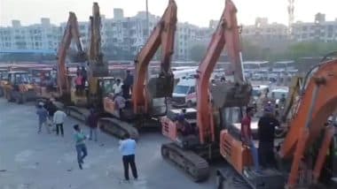 Chandola Demolition: Second Phase of Razing Illegal Encroachments Begins in Ahmedabad Area Amid Tight Security, Multiple Excavators and JCB Machines Deployed (Watch Videos)