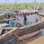 Gujarat: Suspicious Boat Found at Coast Between Valsad and Jafrabad, Probe Launched (Watch Video)