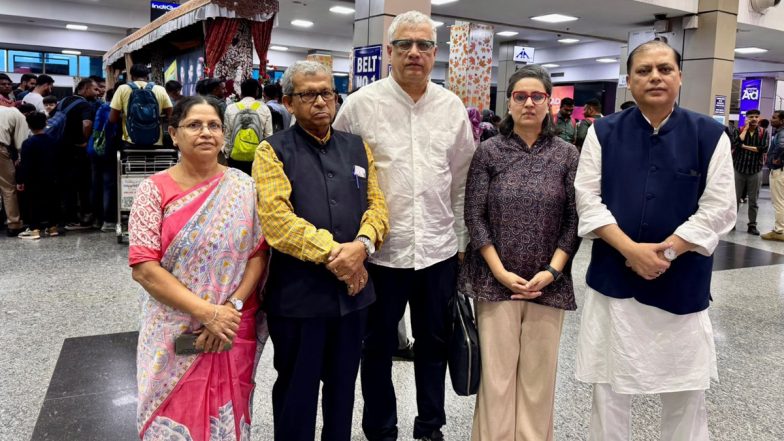 Trinamool Delegation Arrives in Jammu and Kashmir for 3-Day Long Visit, To Meet Border Residents Affected by Pakistan Shelling