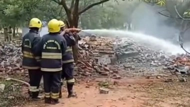 Virudhunagar Blast: Fire Erupts After Explosion at Firecracker Unit in Tamil Nadu’s Sivakasi, Fire Tenders Rushed To Spot (Watch Videos)