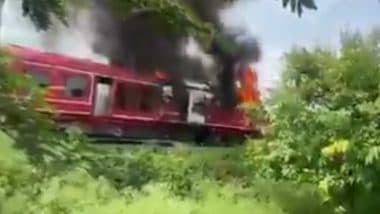 Bihar Train Fire: Blaze Erupts at Engine of Siliguri-Malda Passenger Train in Kishanganj’s Gaisal Railway Station, No Casualties Reported (Watch Video)