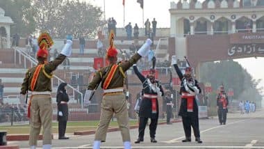 India News | Pakistan Continues Military Buildup Along Indian Border, Chinese Howitzers Being Inducted in Artillery Regiments