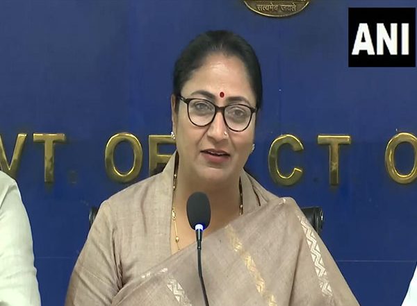 India News | Delhi CM Rekha Gupta Launches 20-day Mega Cleanliness Drive, Vows Zero Tolerance on Encroachment