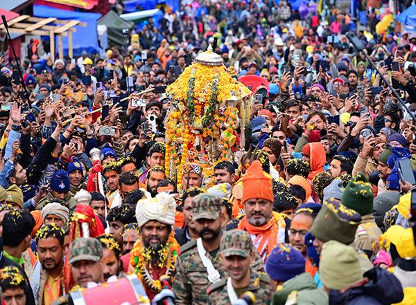 India News | Uttarakhand: Panchmukhi Doli Reaches Kedarnath Dham; Doors Set to Open Tomorrow