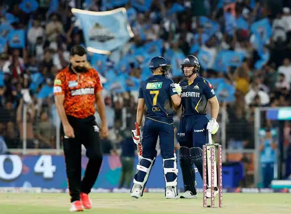 Sports News | IPL 2025: Gill-Buttler's Fifty Guide Gujarat Titans to 224/6 in 20 Overs Against SRH