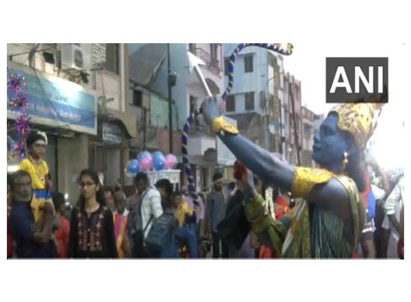 India News | Tamil Nadu: Procession Underway on Fifth Day of Chithirai Festival at Madurai Meenakshi Amman Temple