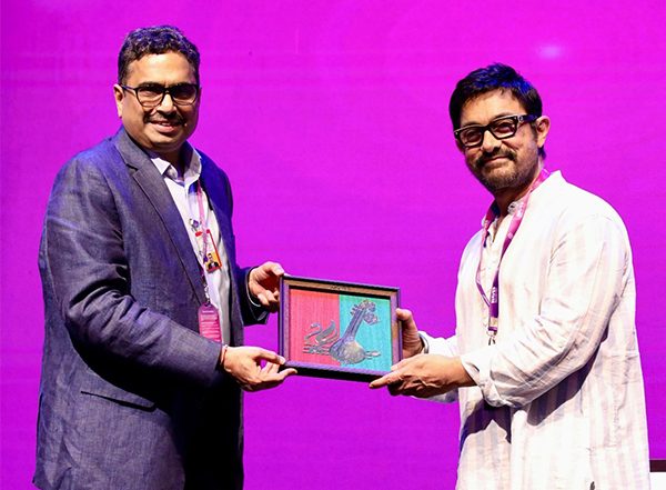 WAVES 2025: Aamir Khan Gives Insights Into His Process in 'The Art of Acting', Says 'I Take Up the Difficult Scenes First' (Watch Video)