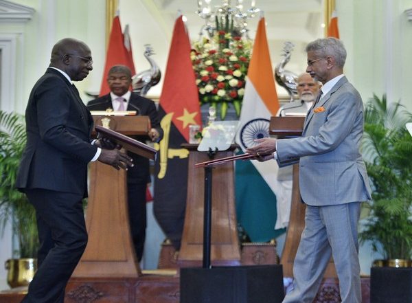 World News | Angola Signs International Solar Alliance Agreement During President Lourenco's India Visit
