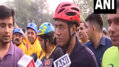 Sports News | Union Sports Minister Mansukh Mandaviya Joins 'Fit India Sunday on Cycle' Campaign, Emphasises Importance of Physical Activity