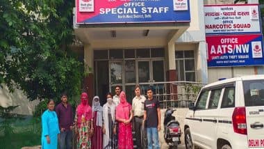 India News | Four Illegal Bangladeshi Immigrants Disguised as Transgender Persons Held in Delhi