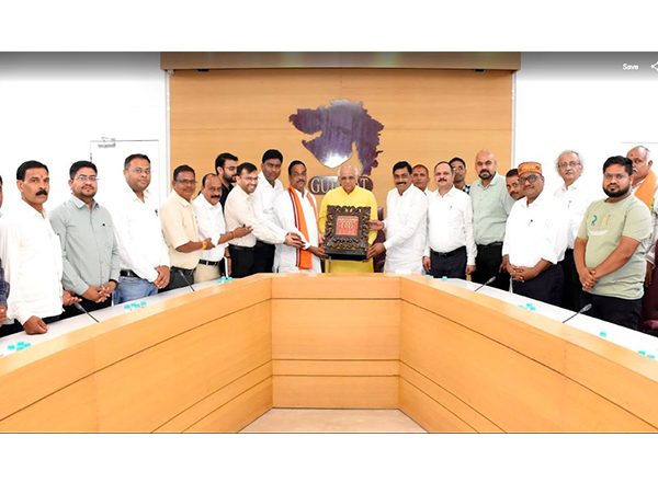 India News |  Chhattisgarh Rural Officials' Delegation Meets CM Bhupendra Patel in Gandhinagar