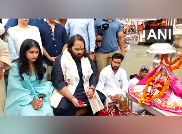 India News | Anant Ambani, Wife Radhika Merchant Perform Ganga Puja at Har Ki Pauri in Uttarakhand's Haridwar