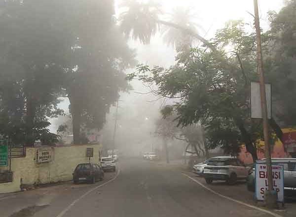 India News | Unseasonal Fog Covers Mount Abu in May