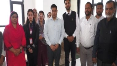 India News | Poonch District Commissioner Meets Toppers of J-K Class 10th and 12th Examinations