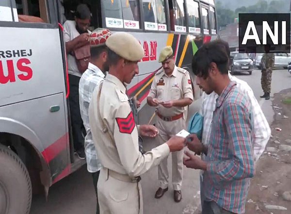 India News | J-K: Security Heightened, Vehicles Checked in Poonch, Rajouri Amid Rising Border Tensions