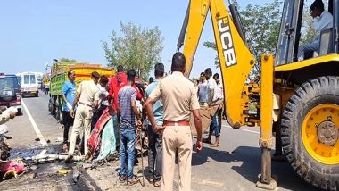 India News | Karnataka: Five Killed in Car-truck Collision Near Hubbali